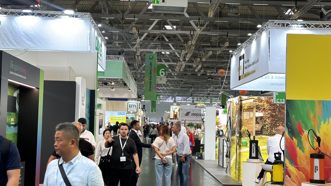 6b527041-8f59-47ff-ab88-bb27247b72d7 6b527041-8f59-47ff-ab88-bb27247b72d7